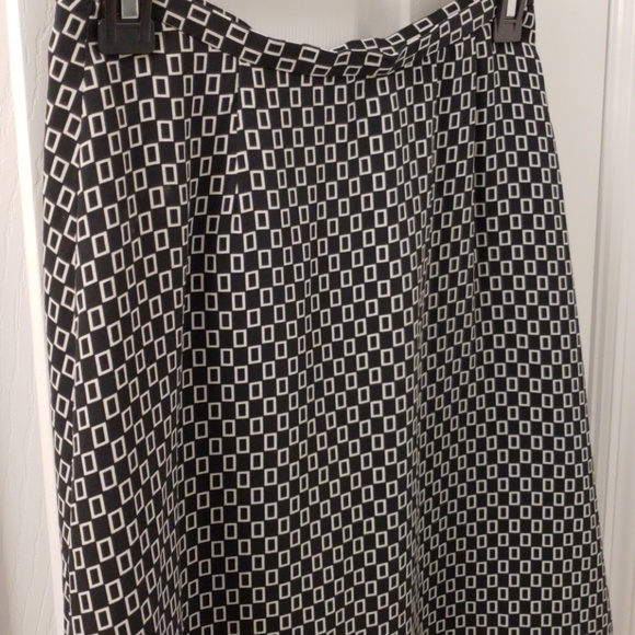 Work Professional Business Skirt Black and White - Picture 2 of 4